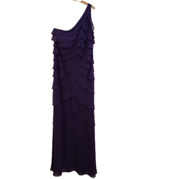 NEW Davids Bridal One Shoulder Formal Dress - Picture 2 of 4